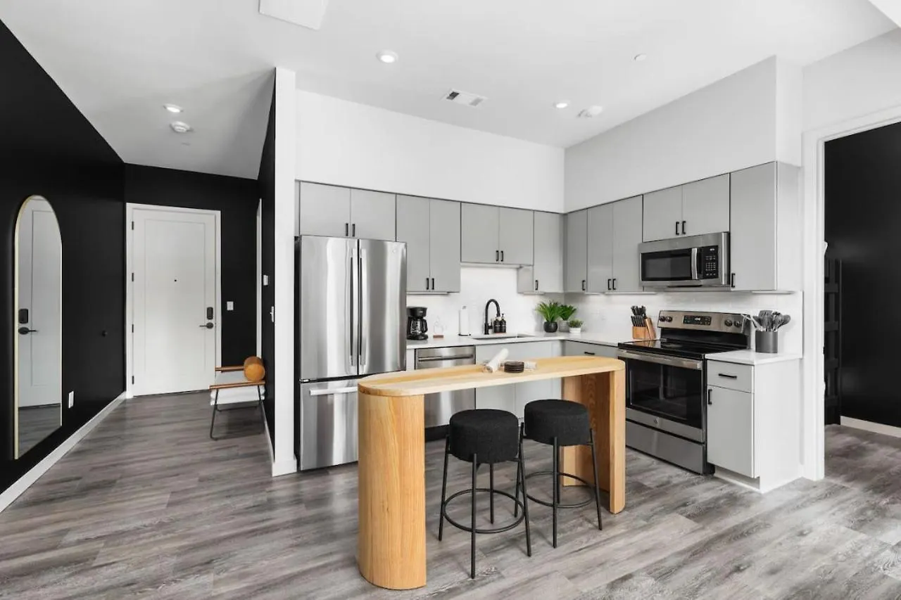Apartament Chic Music Row Condo Rooftop Deck With City View Gym Office And More Nashville Stany Zjednoczone Ameryki