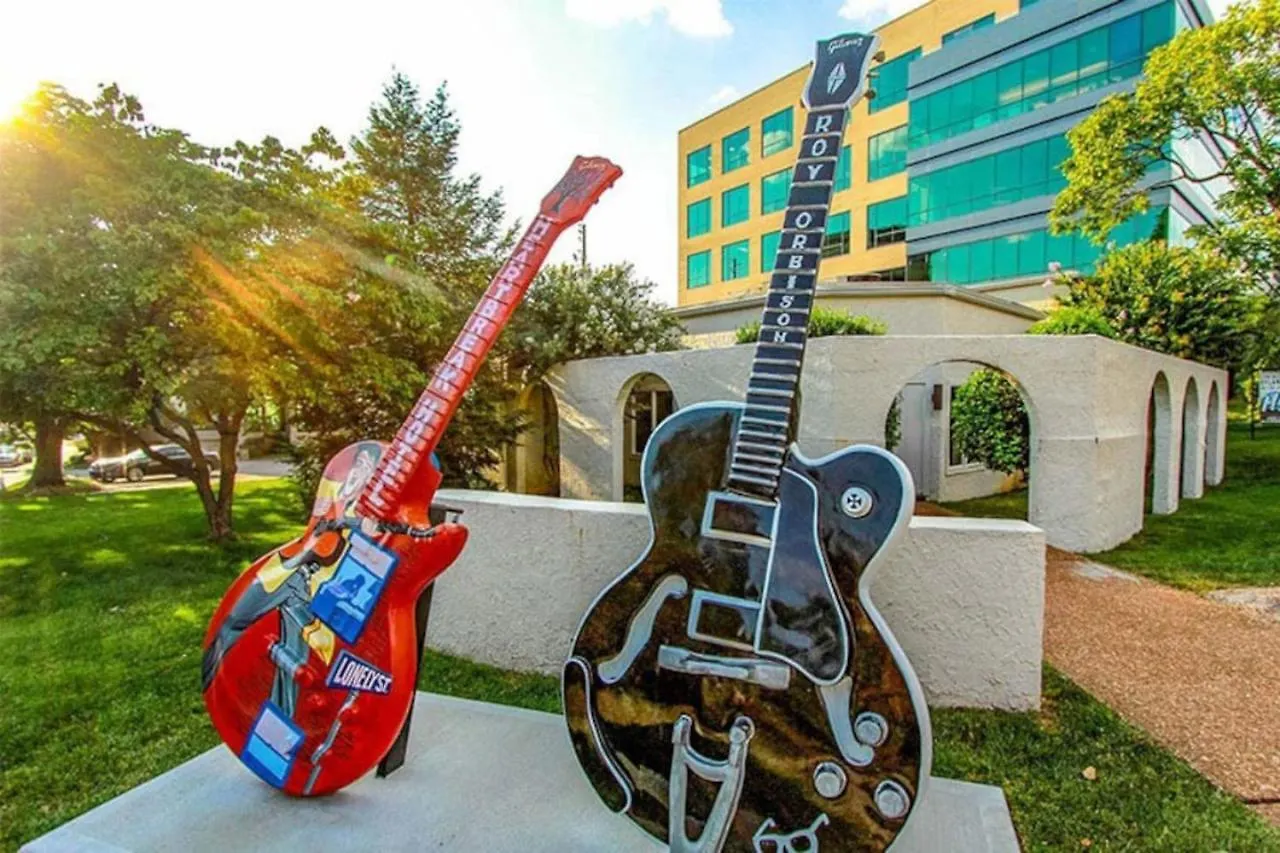 Apartament Chic Music Row Condo Rooftop Deck With City View Gym Office And More Nashville