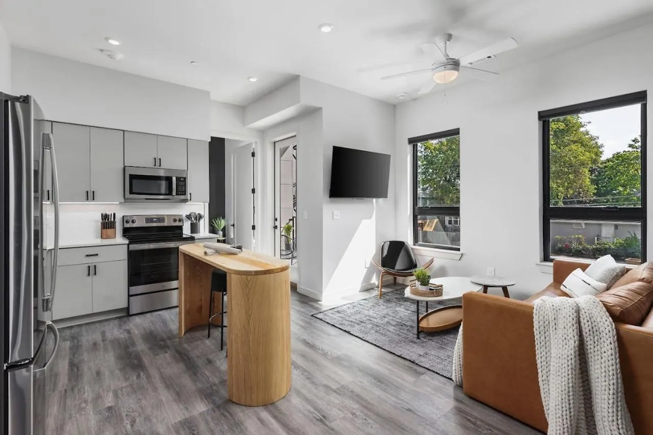 Chic Music Row Condo Rooftop Deck With City View Gym Office And More Nashville 0*,  Stany Zjednoczone Ameryki